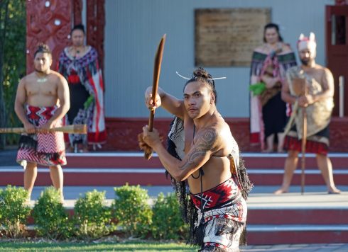 Maoríes en Rotorua de Nueva Zelanda